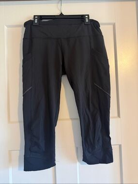 lululemon athletica Black Capri Leggings